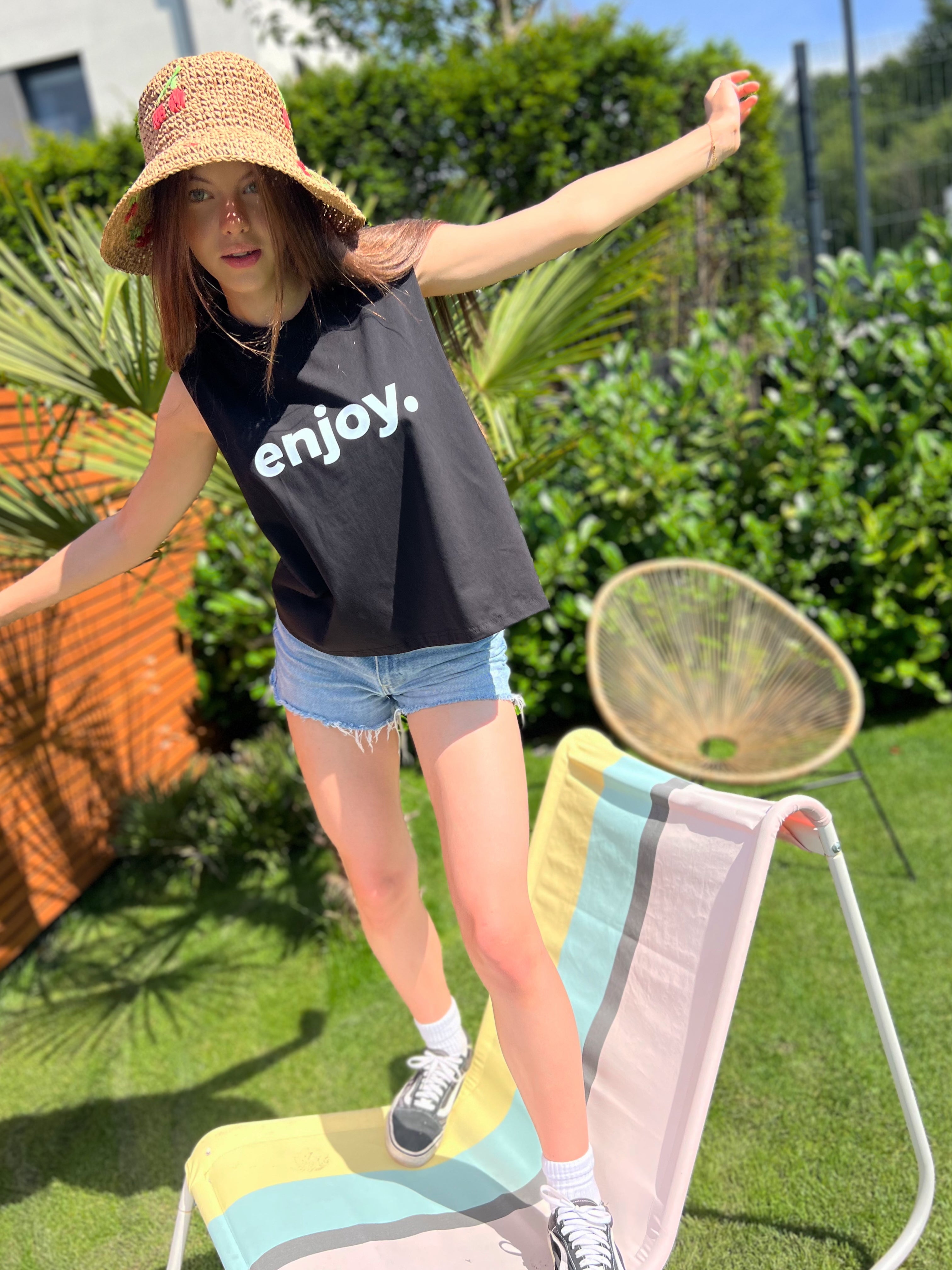 Top ENJOY - BLACK