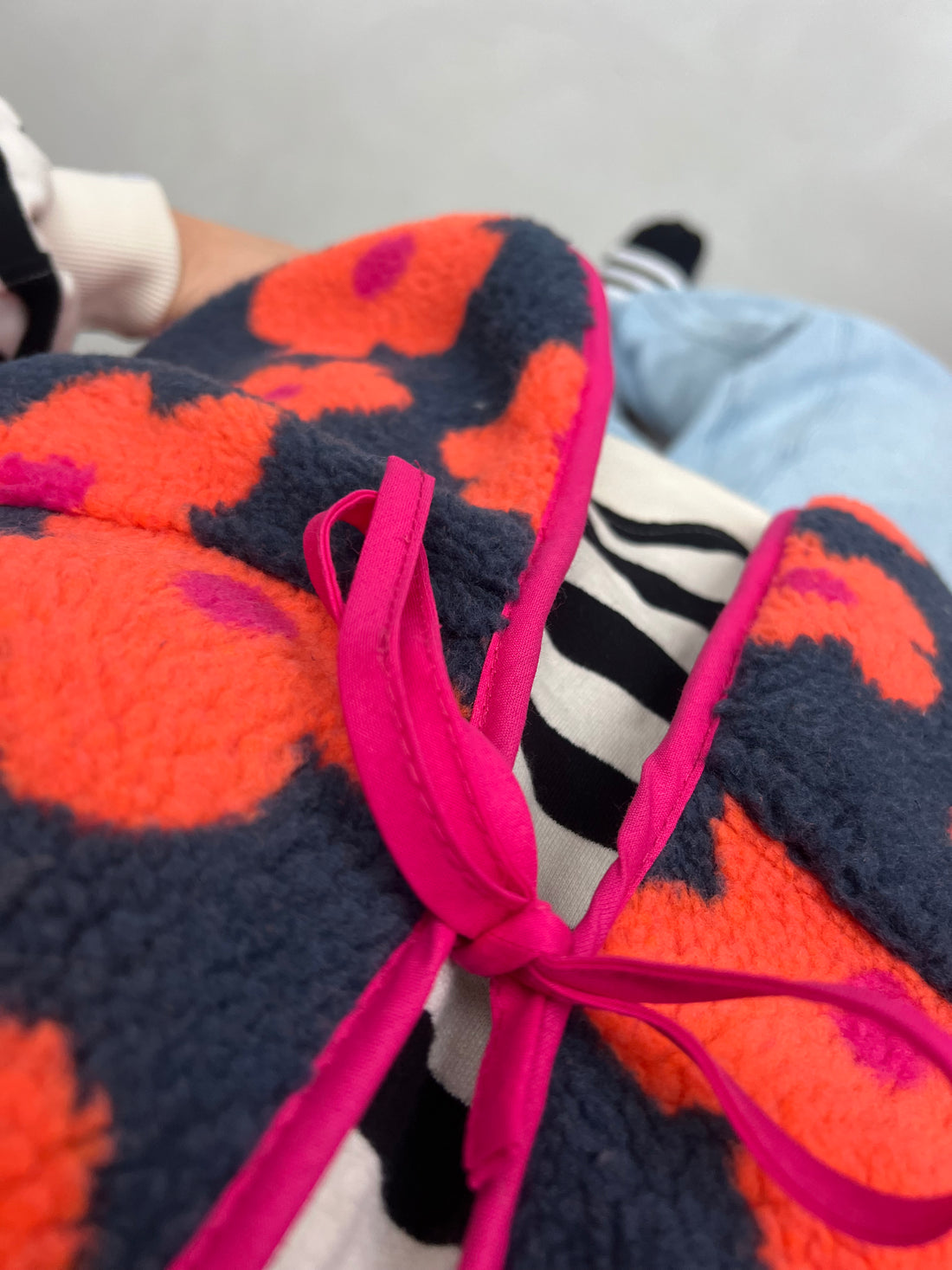 Kamizelka Luisa - ORANGE FLOWERS